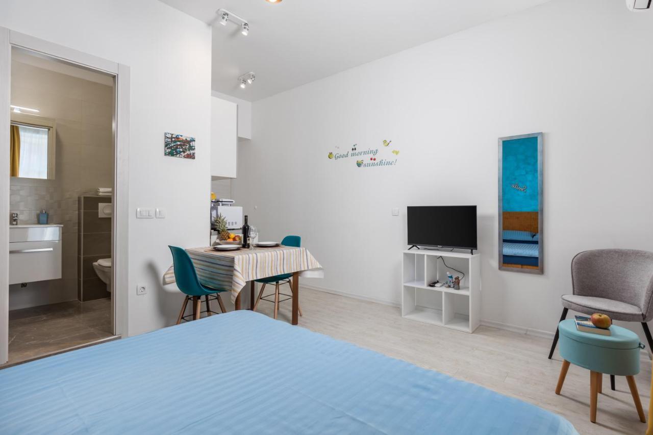 Studio Apartments Fran'S リエカ エクステリア 写真