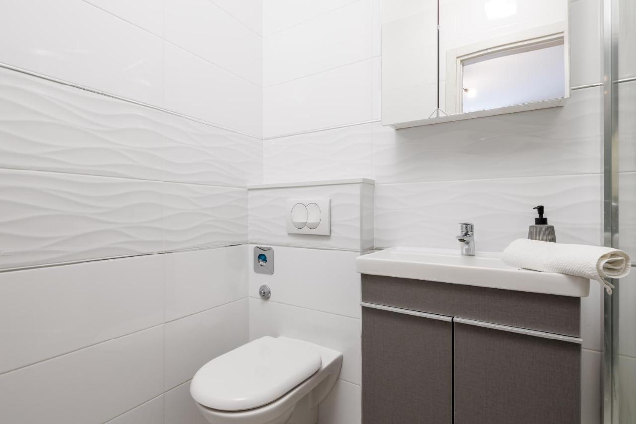 Studio Apartments Fran'S リエカ エクステリア 写真