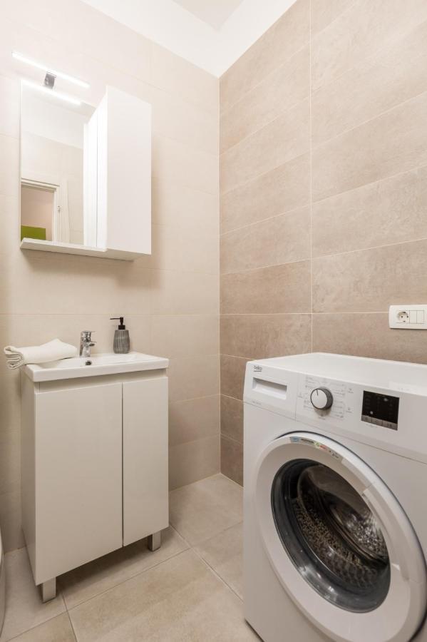Studio Apartments Fran'S リエカ エクステリア 写真